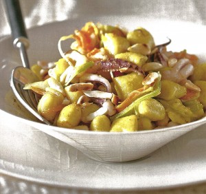 Gnocchi di semola al curry con calamari