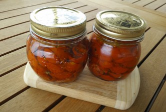 Pomodorini confit in vaso