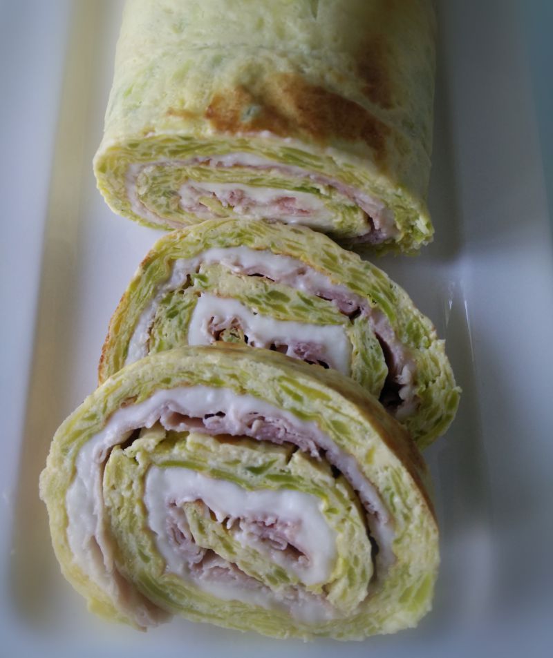 rotolo di zucchine con stracchino e prosciutto cotto