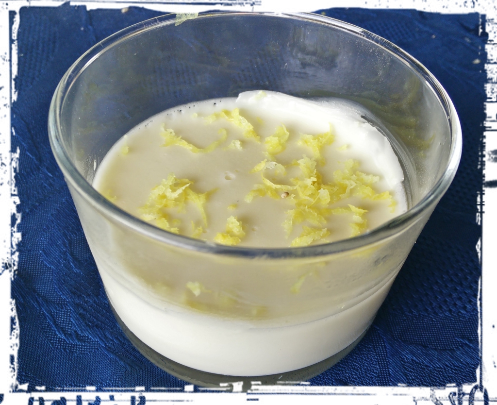 Panna cotta alla crema di limoncello